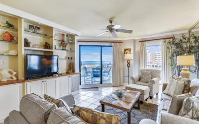 IR 310 is a 2 BR Gulf view with Washer Dryer over 1300 sf and Free Beach Set up
