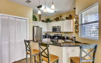 SPC 9203 - Beautiful Upstairs 2 BR w/partial Gulf views and short walk to beach