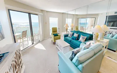 IR 603 is a 2 BR with recent updates - check out the views!