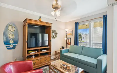 SPC8245 - Studio with Murphy bed and some upgrades - Sleeps 4