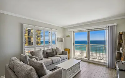 Destin Towers 61 is a Gorgeous Gulf front 2 BR Corner Unit