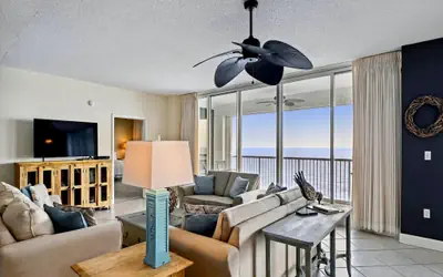 Oceania 705 - Beautiful 3 BR facing the gulf with spacious 40ft balcony