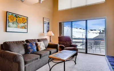 1 BR + Loft with Mountain Views