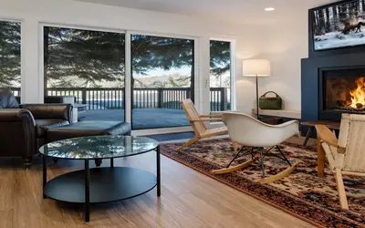 Scandinavian 72 Vantage Condo with Private Hot Tub