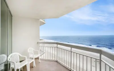 0603  Waters Edge Resort