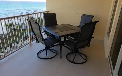 Cozy Condominium with Astonishing View from Spacious Balcony - Unit 0401