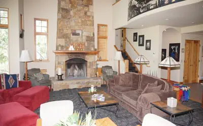 Ski-in/out house with Outstanding Views of Slopes - Quiet location at end of Cul-de-Sac