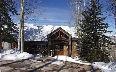 Large Family Home on Adams Avenue - Ski in/out