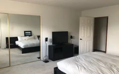 Retro West Near Indian Creek Golf Course - 30 day minimum