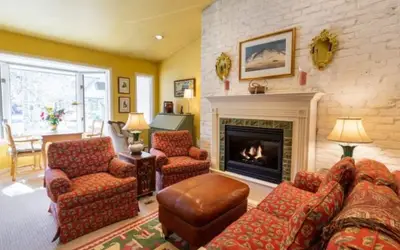 Vail Trails Chalets Suite, Short Walk to Gondola