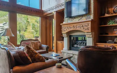 3BR+Loft - Ski in/out Access and Panoramic Views!