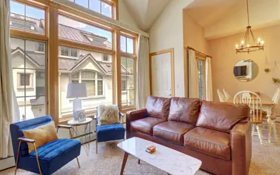 Pet Friendly, Slope-side, Spacious Town Home - ER21