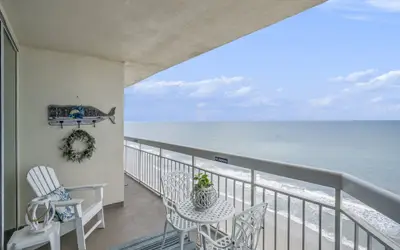 1201 Waters Edge Resort