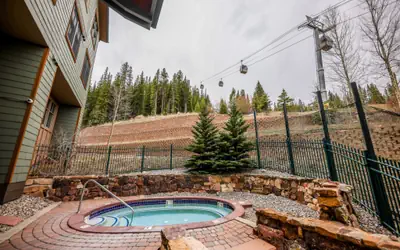 Zephyr Mountain Lodge 1504