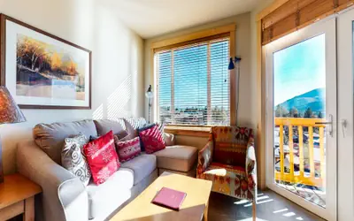 Sunstone 209 Ski-In Ski-Out, Gorgeous Mountain Views, Heated Pool Jacuzzi