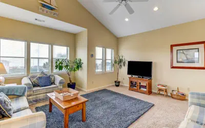 Spacious Home with Private Balcony and Ocean View