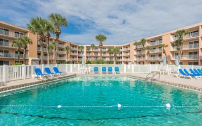 St. Augustine Beach 323: Pool, Views & Comfort