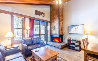 Cozy Aspen Grove 2 bed 2 bath