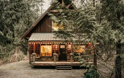 22MBR - Hot Tub - Wi-Fi - BBQ - Pets OK - Sleeps 8