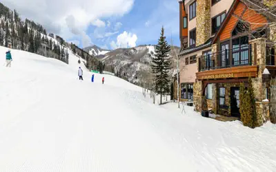 Highlands Slopeside #207