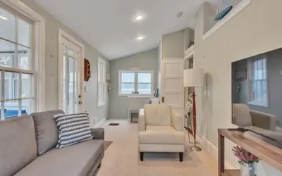 Amazing Lakefront Retreat On Long Lake!