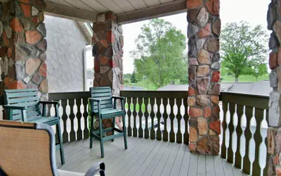 Unit 207 2 BDRM/ 2 BA