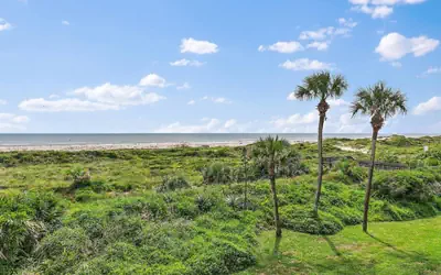 Island house A209 - Oceanfront Condo& Beach Access