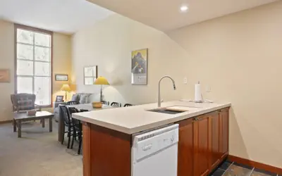 3506 - One Bedroom + Den Standard Powderhorn Lodge