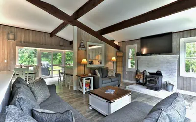 Breakaway House - Unit B