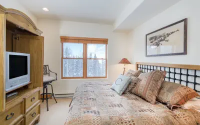 Bear Creek Lodge 212B