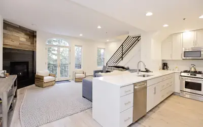 Bear Creek Lodge 404