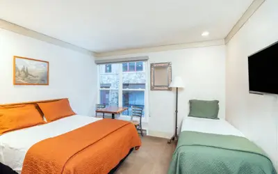 Mountainside Inn 301