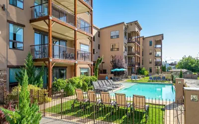 Marina's Edge Condo Walk to Restaurants, Wineries