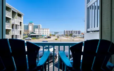 Life's a Beach - walk to everything in historic Carolina Beach!