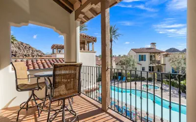 (L44) Newly Renovated! Luxury 2-Story Spanish Townhome, Poolside