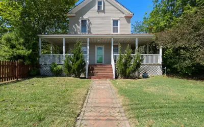 Captains Quarters by the Bay
