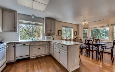 Casa Del Lago - Only 200 Yards from the Beach