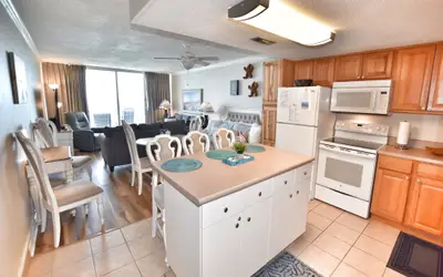 1405 Waters Edge Resort