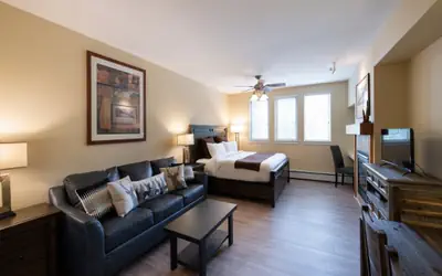 Modern Ski Studio Apartment with In-Room Fireplace - Fraser Crossing/Founders Pointe Premium-Rated 4443