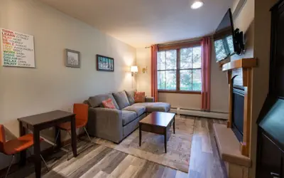 Contemporary Condo Easy Access to Slopes and the Village - Zephyr Mountain Lodge Premium-Rated 1102