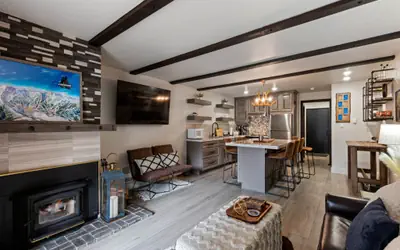 Luxurious 2 Bedroom Base Camp Condo - Steps from Kirkwood Village