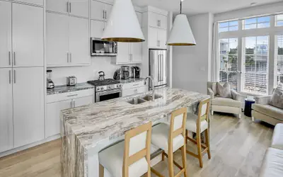 Vista del Mare | 45 Seapointe Lane