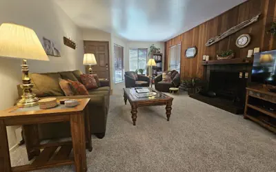 CDC0209 - Pinenut Place