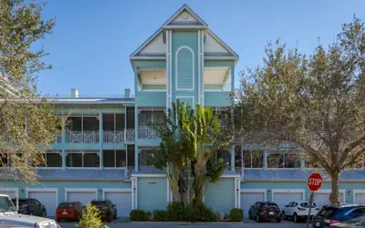 Bonita Paddle A: Balcony & Amenities