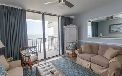 ROYAL GARDEN RESORT 705