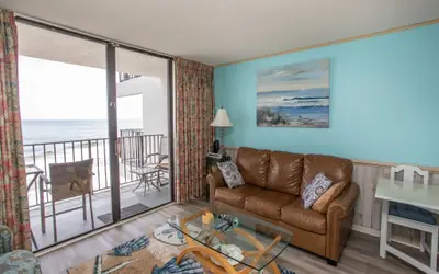 ROYAL GARDEN RESORT 602