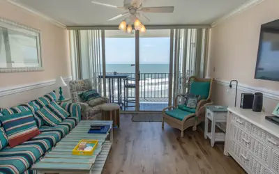 ROYAL GARDEN RESORT 401