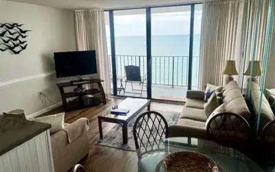 ROYAL GARDEN RESORT 1412