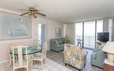 ROYAL GARDEN RESORT 1605