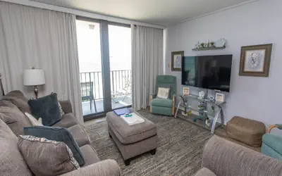 ROYAL GARDEN RESORT 415